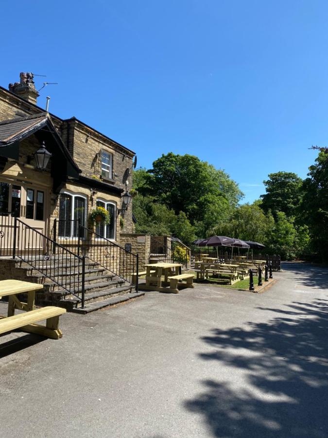 The Liversedge Hotel Exterior photo